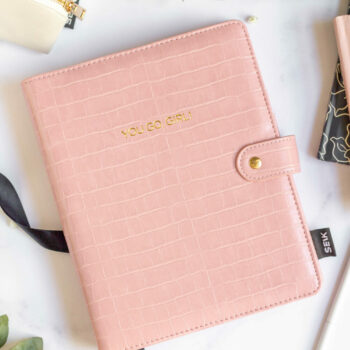Ring binder from premium faux leather A5 – Happy Calendar planner 2025/26 (pink)