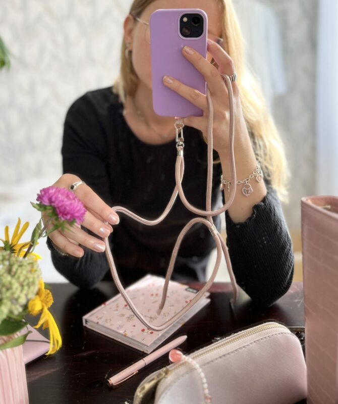 Univerzálna šnúrka na telefón - oh so pink! - Image 10