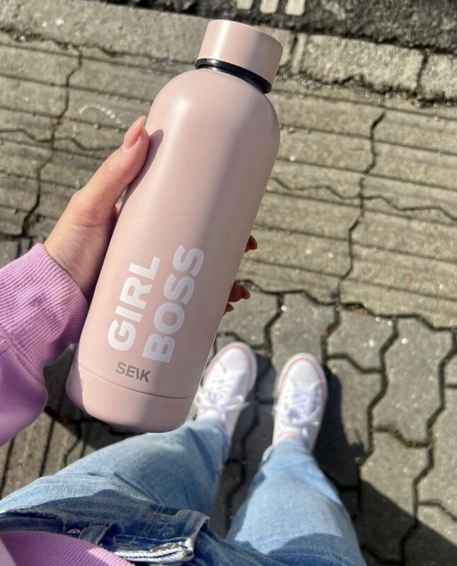 SEIK FĽAŠA NA VODU – Girl Boss 500ML - Image 7