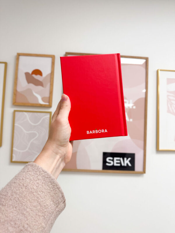 Personalizovaný diár Happy Calendar s vlastným dizajnom a logom - Image 8