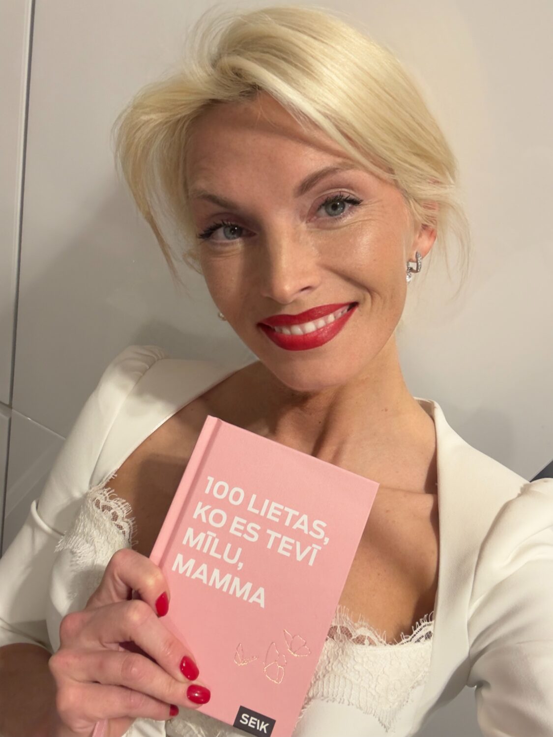 pašu aizpildāma dāvanu grāmata "100 lietas, ko es tevī mīlu, mamma" - Image 2