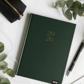 Tegude Kalender märkmik - metsaroheline 2026 (vertikaalne nädalavaade)